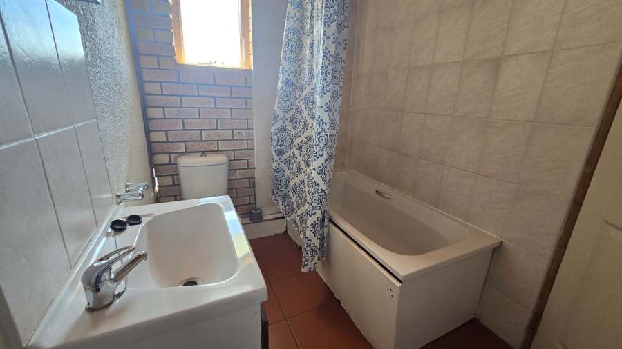 3 Bedroom Property for Sale in Langenhovenpark Free State
